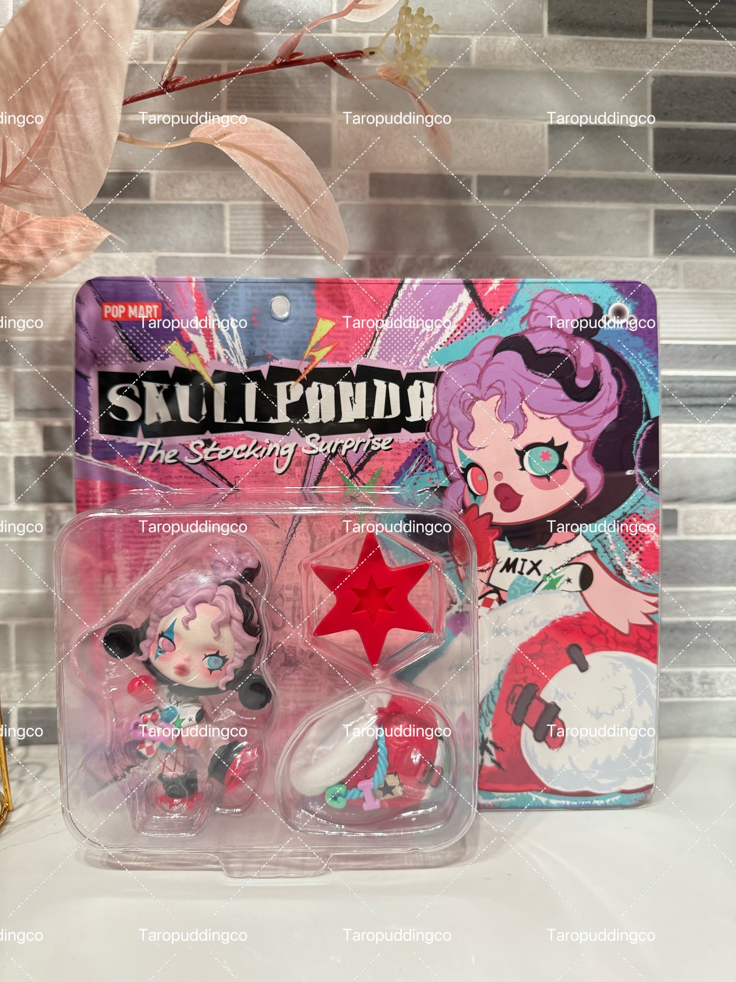 SKULLPANDA The Stocking Surprise Figure