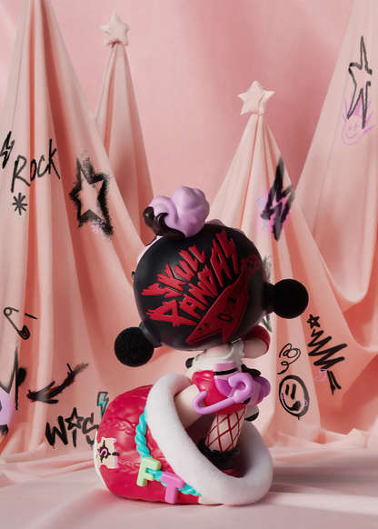 SKULLPANDA The Stocking Surprise Figure